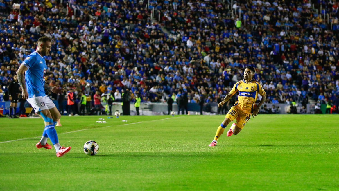 Tigres Dominates with a 5-0 Victory, Securing Spot in Semifinals