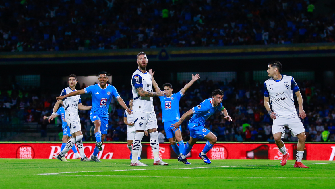 Lucas Ocampos Brilha com Dois Gols na Vitória do CF Monterrey sobre Mazatlán