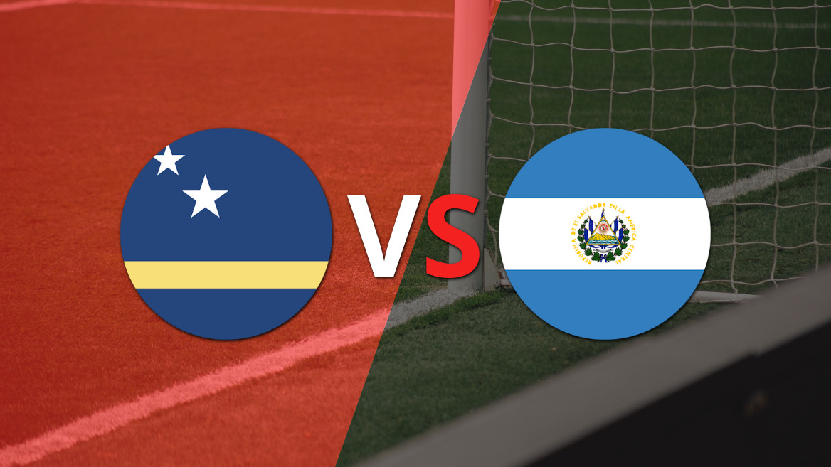 Se juega el segundo tiempo del empate en 0 entre Curazao y El Salvador