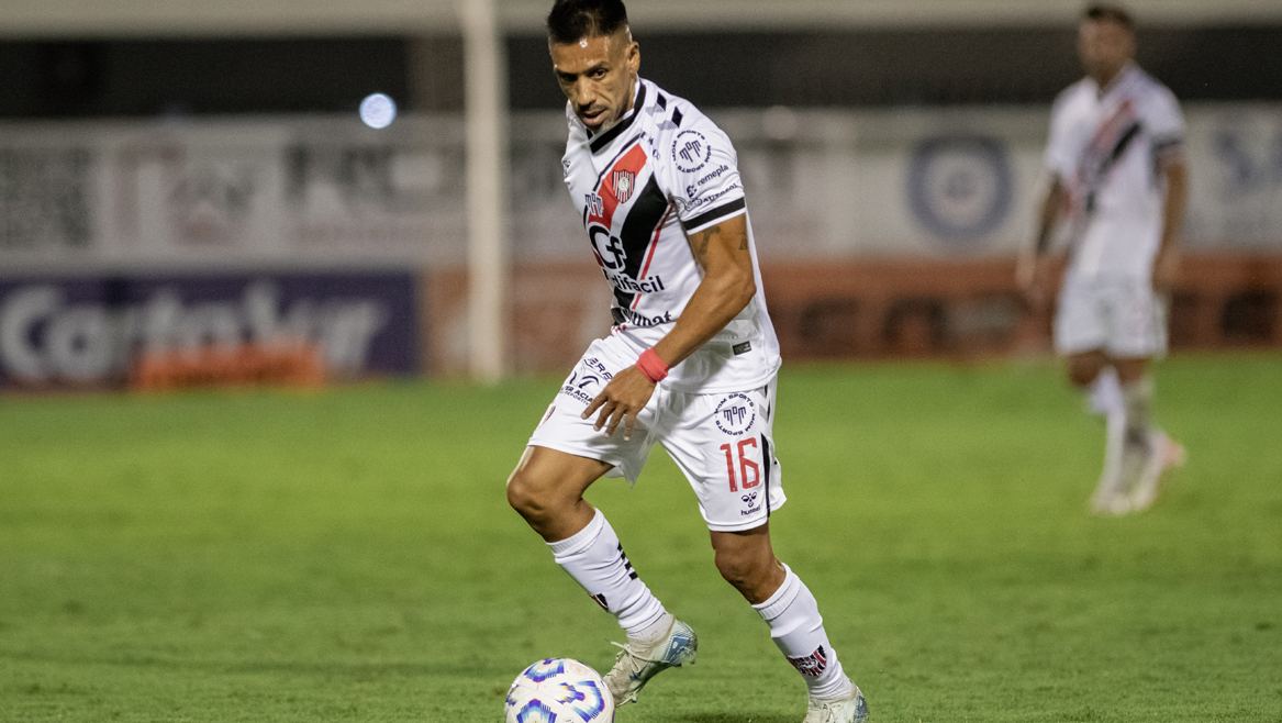 EN VIVO: Arranca el partido entre Def. Unidos vs Chacarita