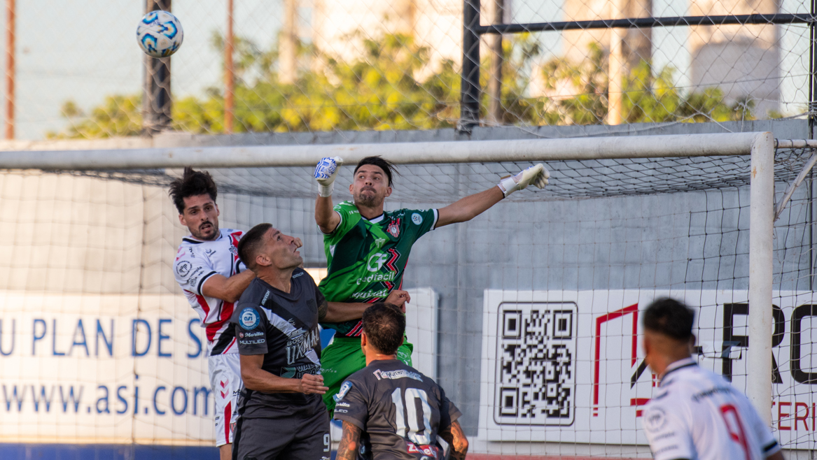 EN VIVO: Chaco For Ever y Chacarita disputan el segundo tiempo igualando 0-0