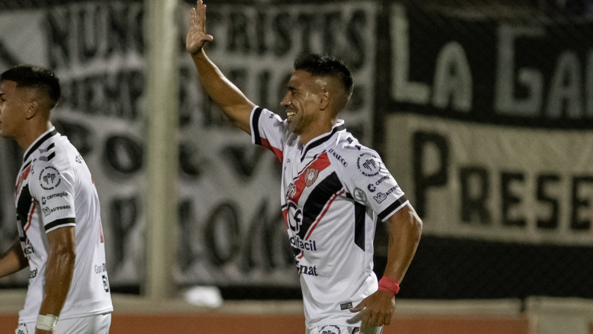 EN VIVO: Sin muchas emociones, Chaco For Ever y Chacarita empataron 0-0