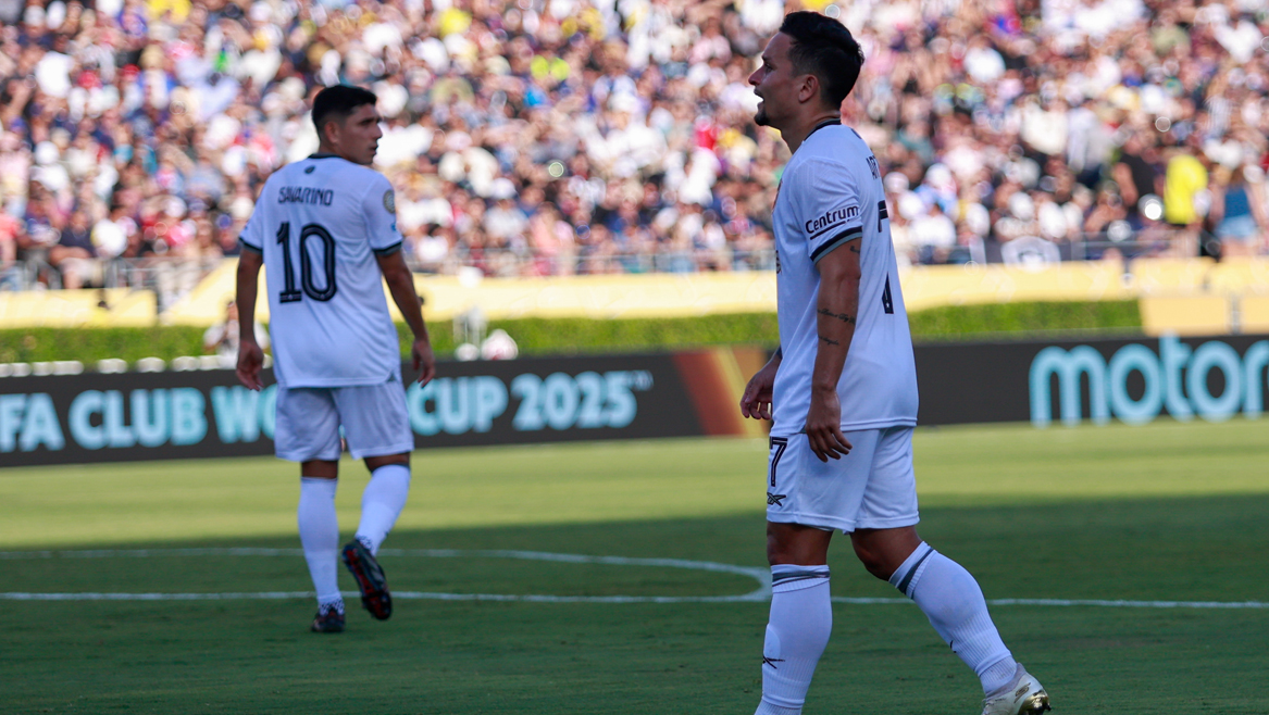 Corinthians y Botafogo empatan en un emocionante duelo