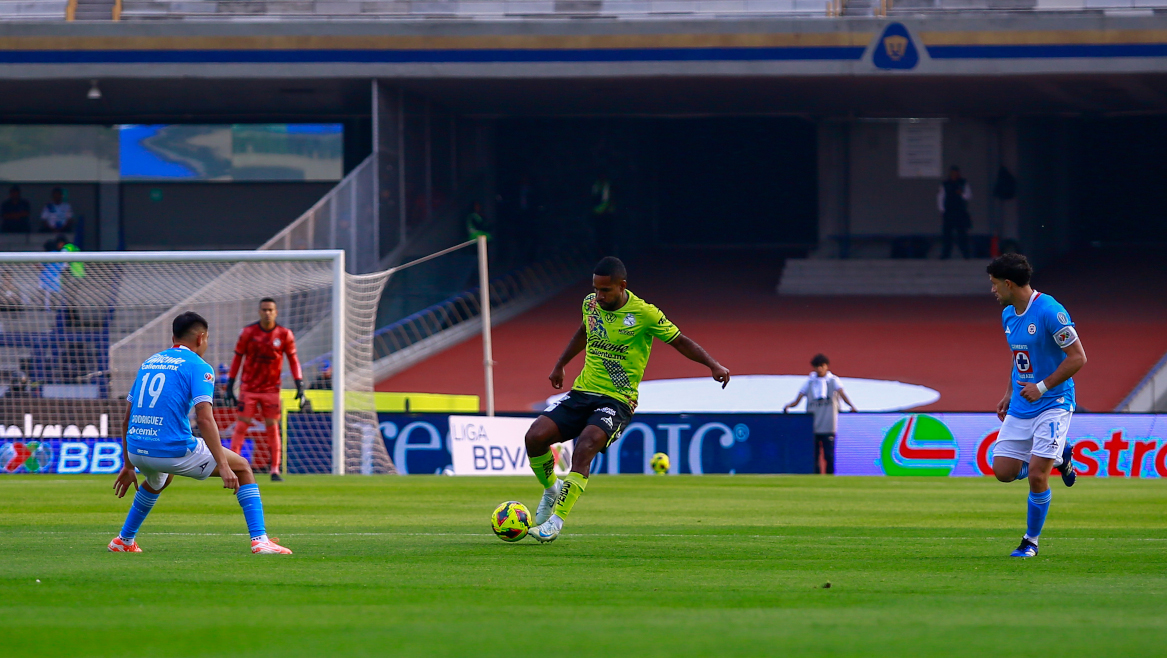 Empate dramático entre Tigres e Cruz Azul no Estádio El Volcán