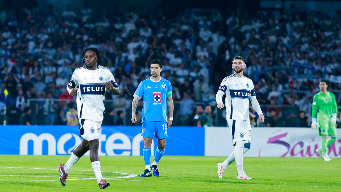 Cruz Azul se mete en Semifinales tras vencer a Chivas 3-2