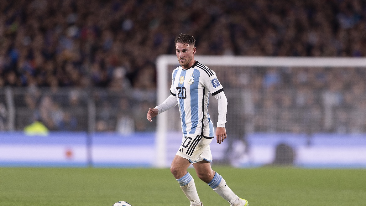 Argentina Triumphs in Friendly Match: Beats Angola 2-0