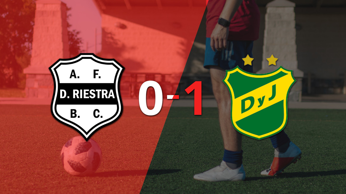 Defensa y Justicia se lleva el triunfo ante Dep. Riestra con un gol solitario