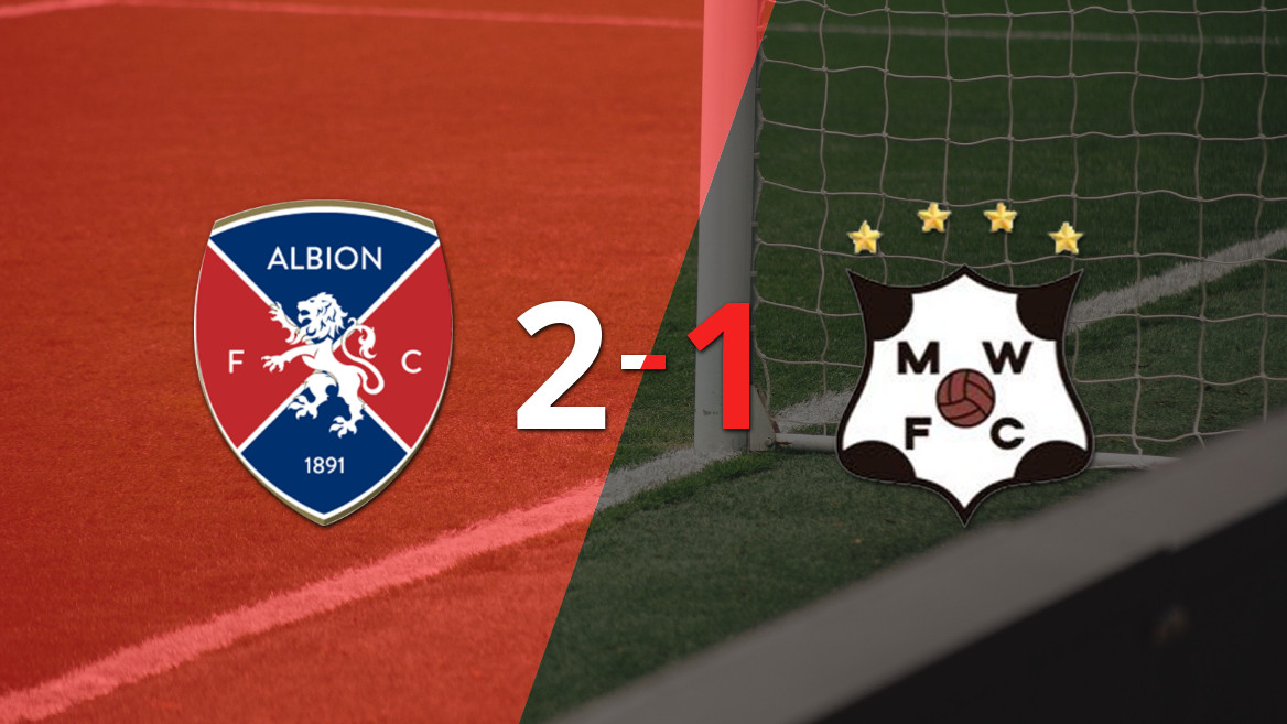 Albion Claims 2-1 Victory Over Wanderers at Home