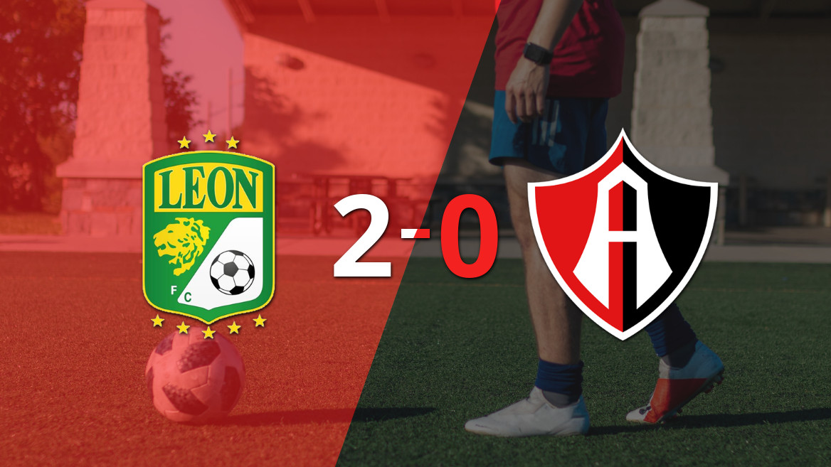 León Secures a Dominant Victory Over Atlas at Nou Camp