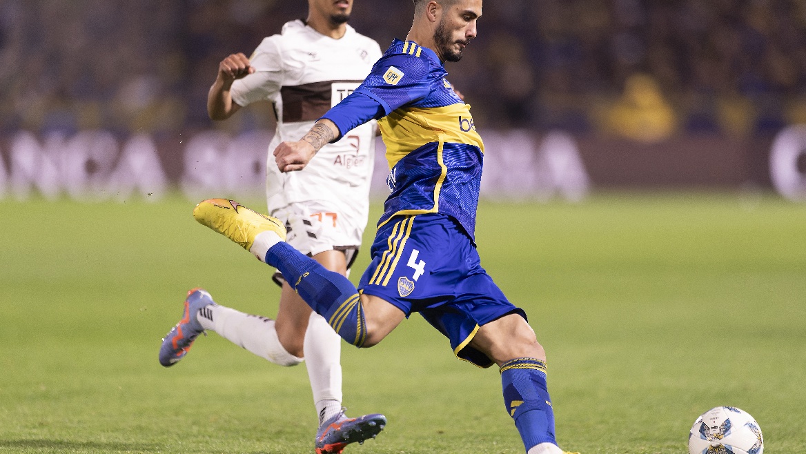 Boca Juniors and Independiente Share the Spoils in a Hard-Fought Draw